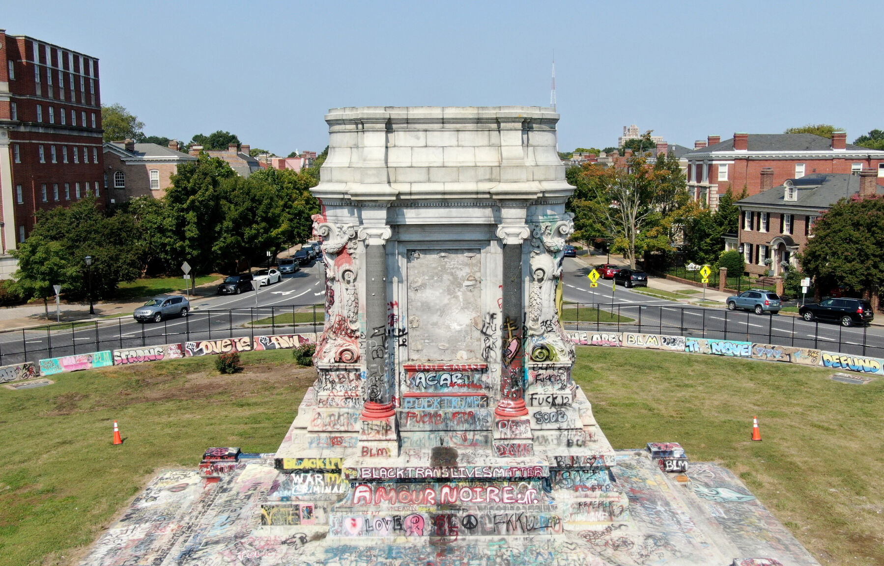 Monument Ave. without Robert E. Lee statue